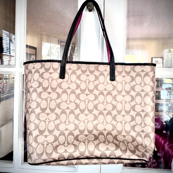 NWT Coach New York Tote Tan Brown Black & Red w/Dust Bag - Picture 3 of 13